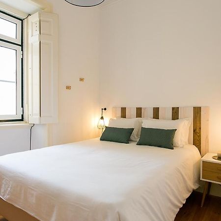 Lovelystay - Cozy 3Bdr Apartment In Estrela 리스본 외부 사진