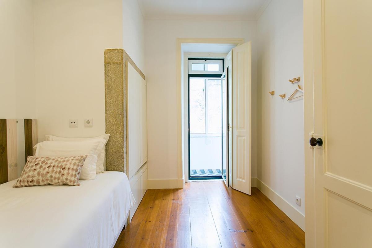 Lovelystay - Cozy 3Bdr Apartment In Estrela 리스본 외부 사진