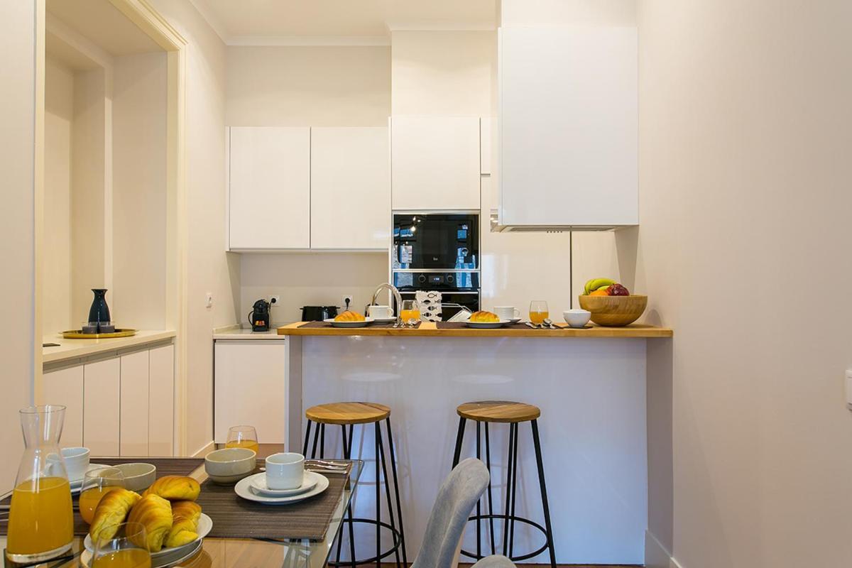 Lovelystay - Cozy 3Bdr Apartment In Estrela 리스본 외부 사진
